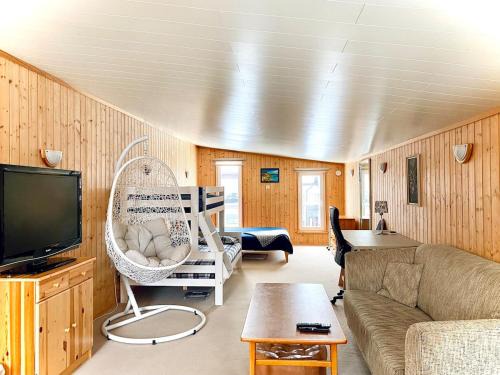 Cozy Garden House with a Sauna