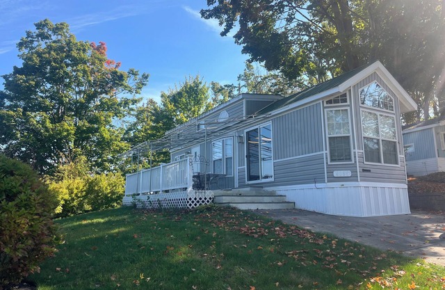 Cozy Getaway in Northern Michigan
