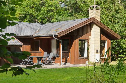 Cozy Holiday Home Near Dybesø Nature