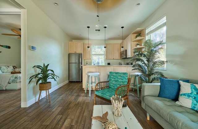 Cozy Home 6 mins to Airport 10 mins to Cruise Port FT Lauderdale