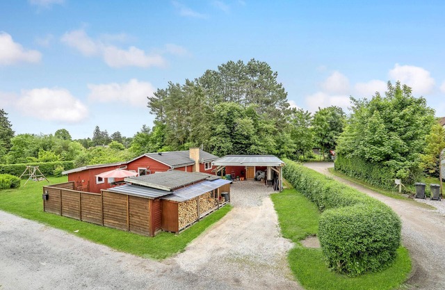 Cozy home in Faxe Ladeplads with WiFi