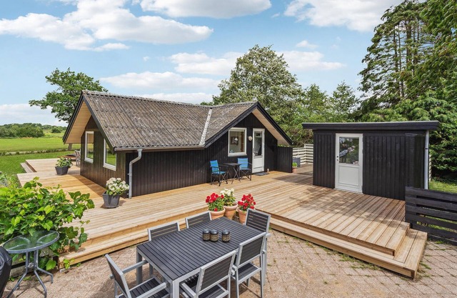 Cozy home in Haderslev with kitchen