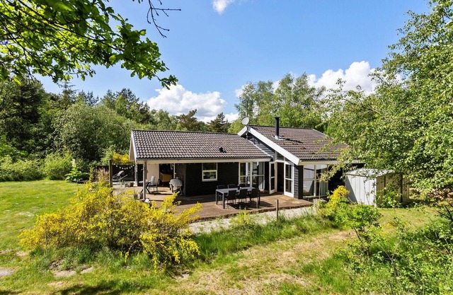 Cozy home in Sæby with sauna