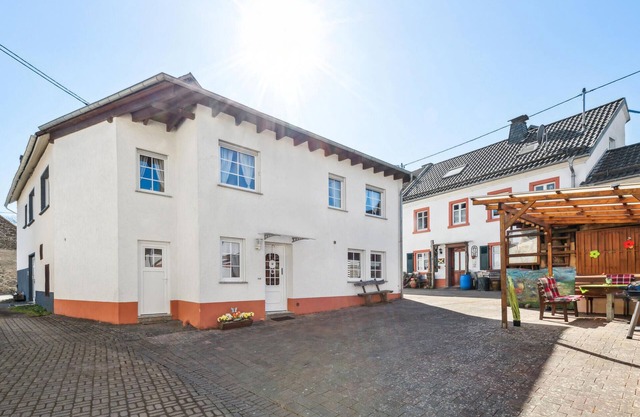 Cozy home in Strohn with kitchen