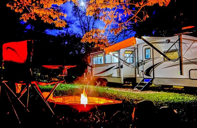 Cozy Luxe RV: Your Foothills Haven on the Mountain