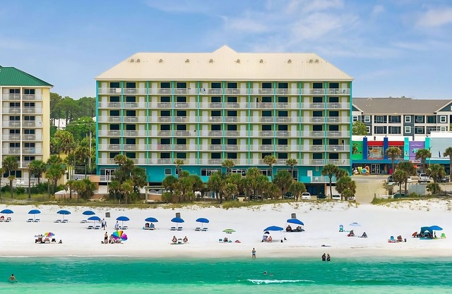 Cozy Ocean View Unit at Holiday Terrace – Beachfront, Free Parking, Pet Friendly