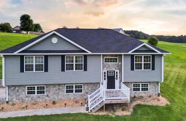 Cozy Safe Haven. Pet Friendly!