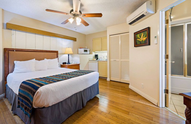 Cozy Studio Hotel Stay w/Resort Amenities