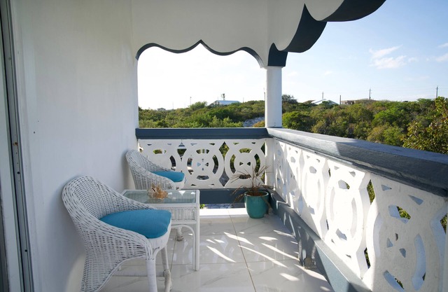 Cozy Studio in Delightful Providenciales with WiFi, AC