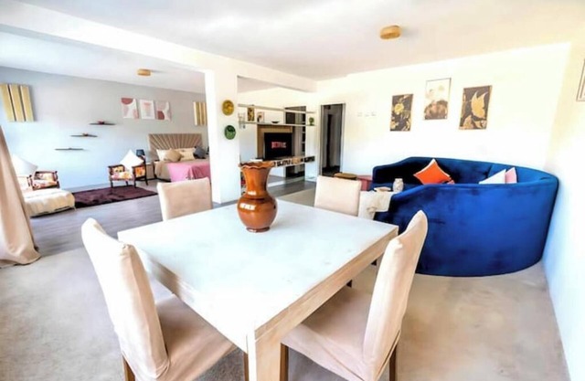 Cozy Studio Super Central with Park View