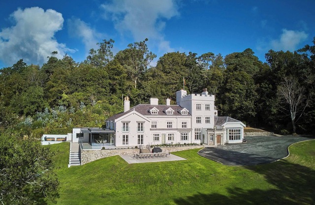 CRAIG Y DON, family friendly, luxury holiday cottage in Llandegfan