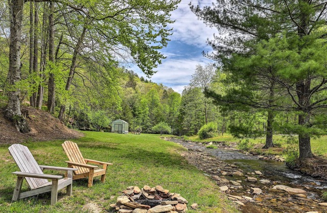 Creekside Retreat w/ Hot Tub - Pets Welcome!