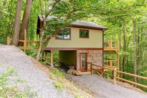 Crows Nest Luxury Near Asheville