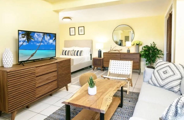 Cruz Bay Oasis | Walk to Beach & Restaurants