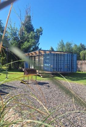 Cubil Azul. Casa conteiner 2 dormitorios