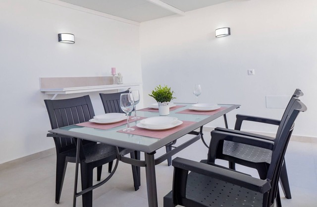 Cubo's Urban Miranda Apartment/free wifi/air conditioning