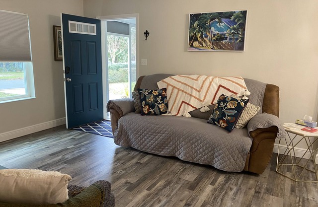 Cute and Cozy home near Downtown Ocala!