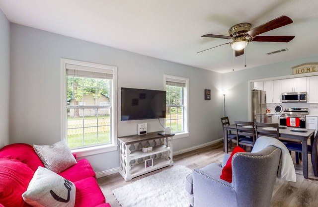 Cute Bungalow on Large Corner Lot with Fenced Dog-Friendly Yard, Near Springs