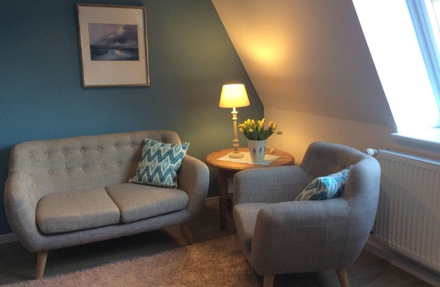 Cute one-room-apartment with sea view, balcony, close to the village with its sh