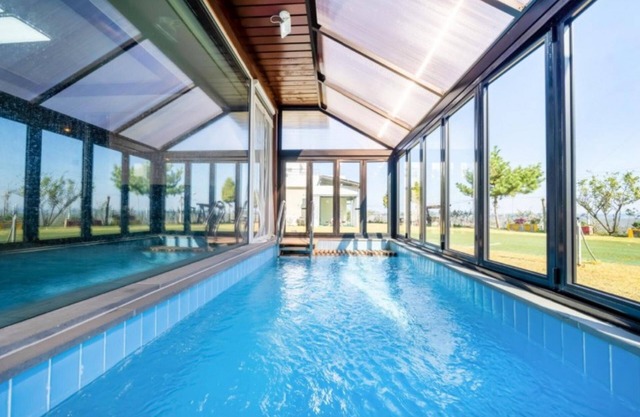 Daebudo Sunshine Kids Pool Villa