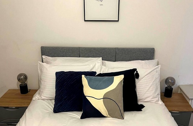Darlington Suites by SA Stays
