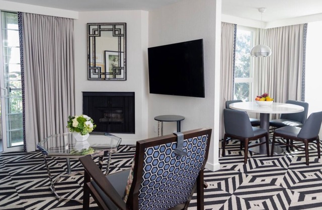 Decompress and Destress at an Elegant Suite with a Swimming Pool, Three Units!