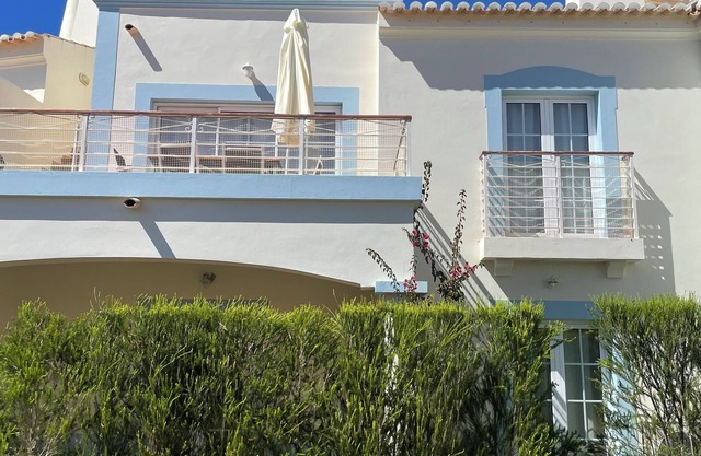 Deluxe Golf Townhouse Only 5 Mins To The Beach
