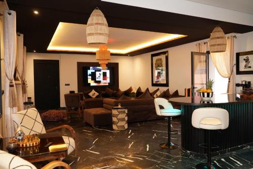 Design Art Gallery Apartment Marrakech swimming pool on the Roof