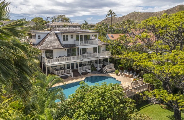 Diamond Head Luxury Home w/Pool, AC, Lanai and close to Waikiki, Hale Le'ahi