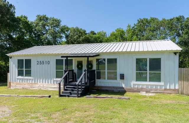 Dobbin Farmhouse Retreat - Minutes away from The Farmhouse, Olde Dobbin Station
