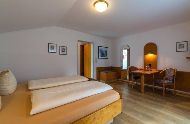 Double room shower/bath/WC - Parkhotel Sonnenhof