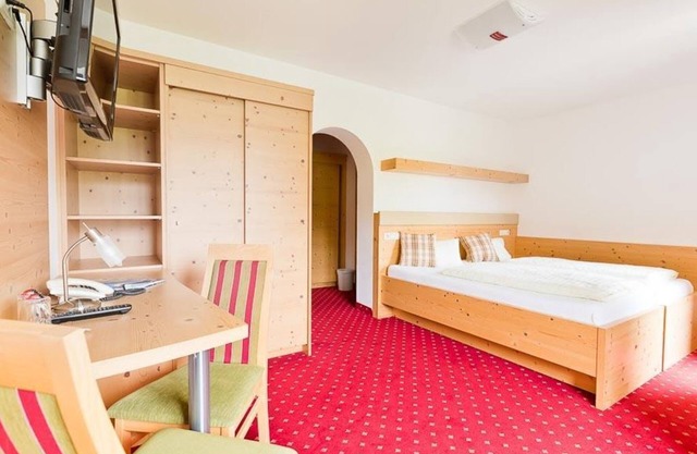 Double room, shower, WC, mountain side - Hotel Sportalm Hintermoos