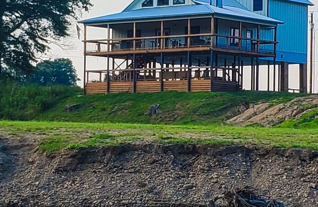 Dreamweaver on the Caddo!