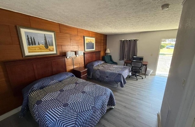 Economical Stay Near Museum, Pet-Friendly Room