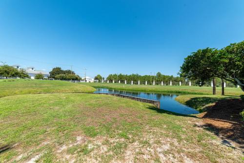 Edgewater Villa 2006 'Sandy Shores Hideaway'