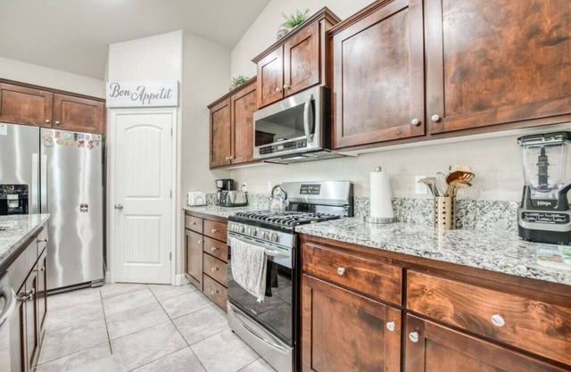 Elegant 3BR Home in Fresno