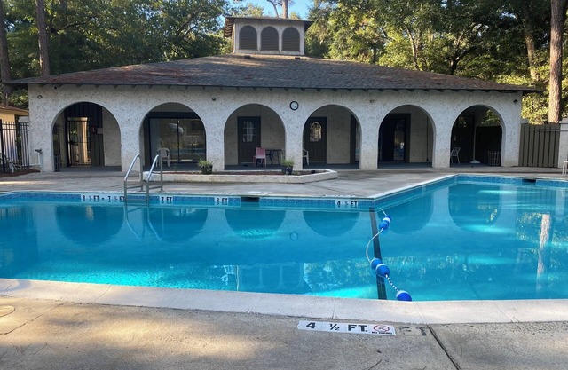 Elegant and comfortable 2 bedroom pet-friendly villa w/2 parking spaces