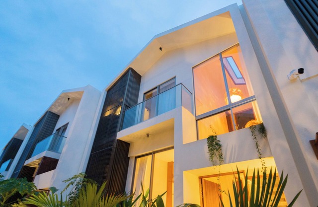 ELIVAAS Mirai Tauras 3BHK