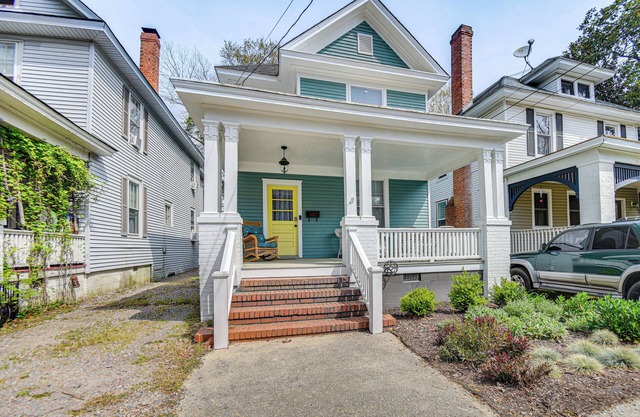 Elizabeth City Home w/Fire Pit < 1 Mi to Downtown