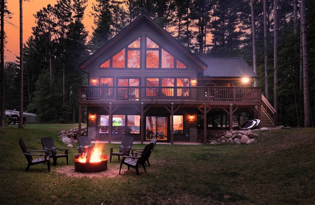 Elk Run – New Luxury Lakefront Cabin on LCO