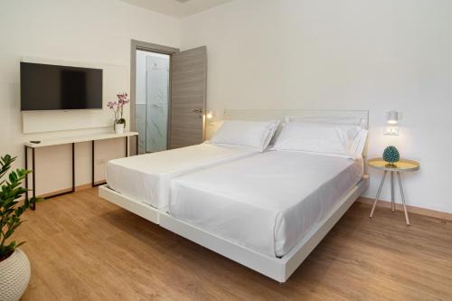 Ella Suites Apartments