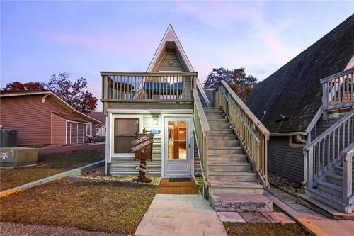 Enchanted Hucks Hideaway