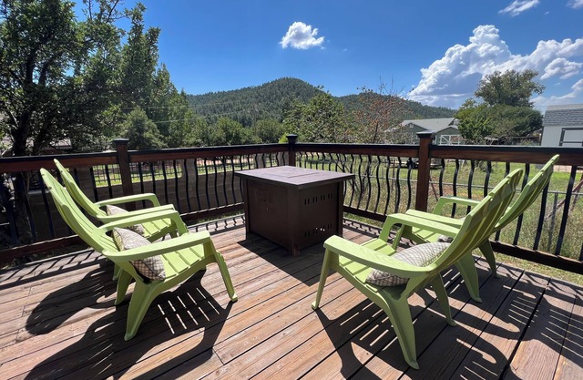 Enchanted Pines Cabin