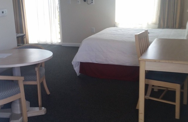 Enjoy beautiful historic Beaufort at Beaufort Harbour