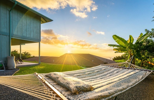 Enjoy the Ocean Views and Breathtaking Sunsets at Ho'onanea Kine