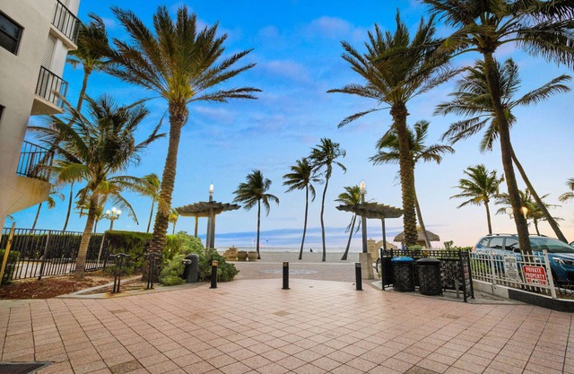 Enjoy the Sunsets 1BR APT / with direct ocean view