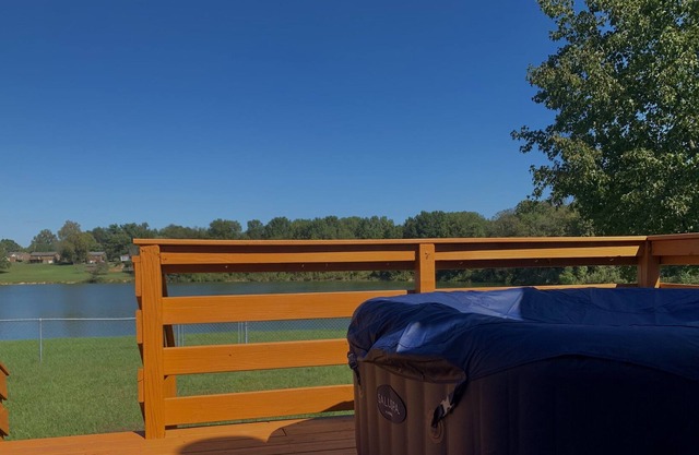 Entire Lake Home near Downtown Nashville