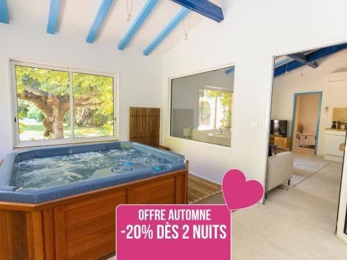 Escapade Coeur de Provence - Idéal couples et Pro - Jacuzzi privé - 15min Avignon et Château-neuf-du-Pape - Parking privé gratuit