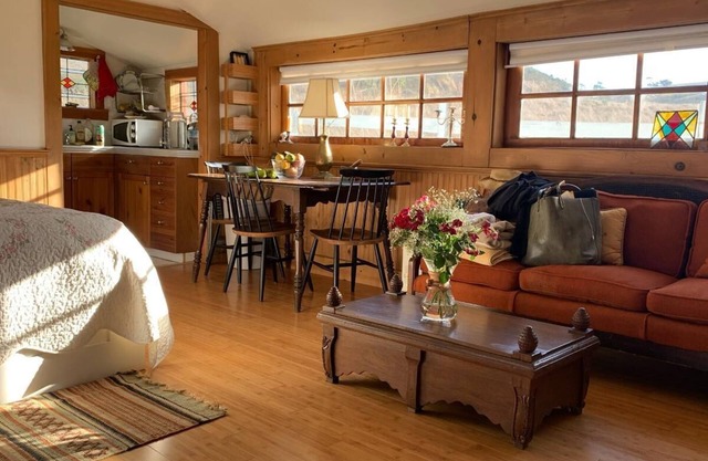 Estero Schoolhouse Guest Studio