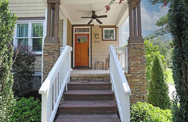 Exec Townhome W/EV Car Charger